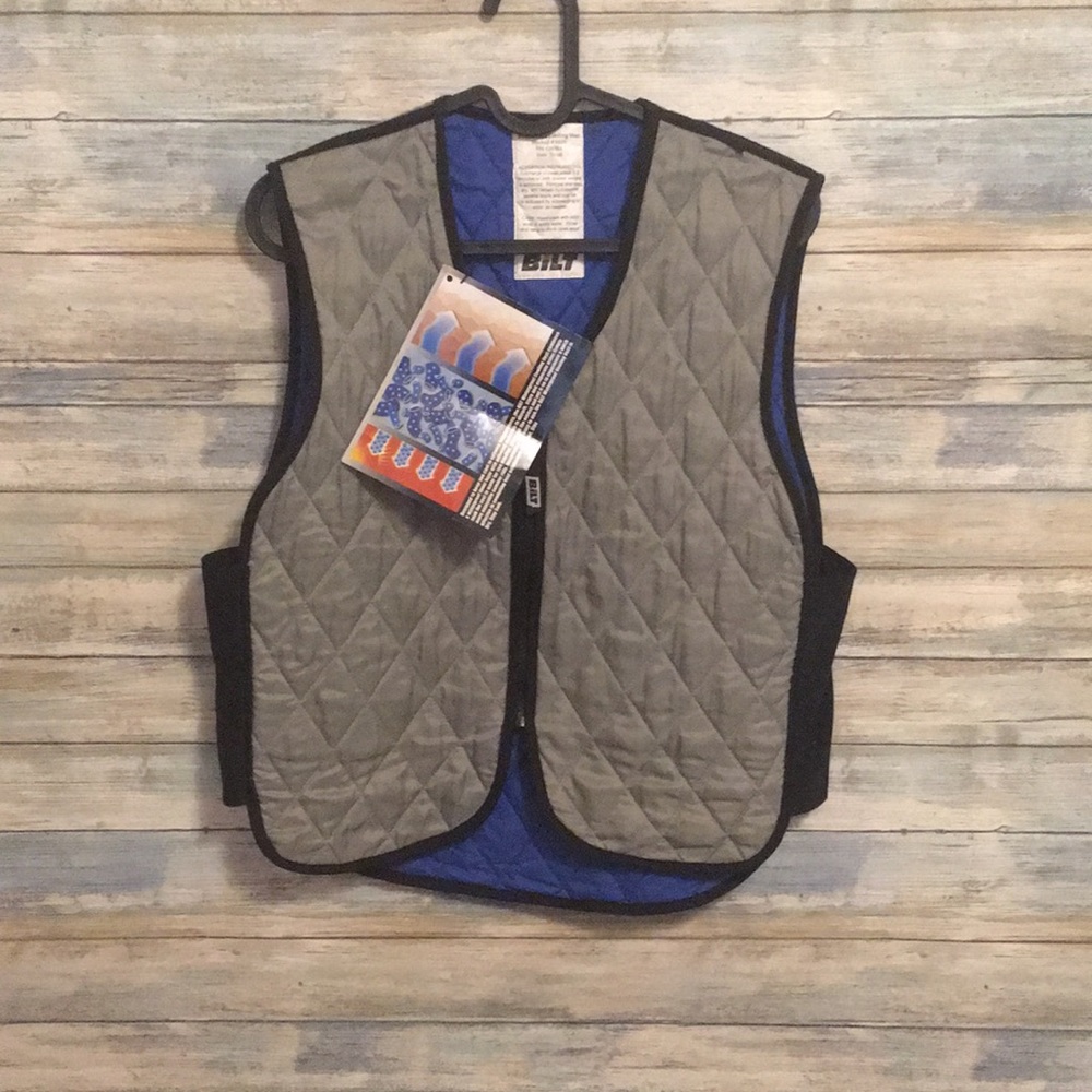 BILT brand evaporative cooling vest, SIZE SMALL